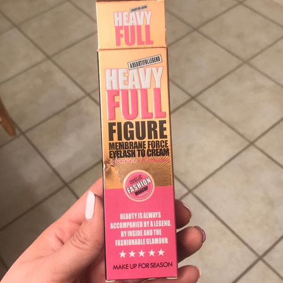 Mascara - Picture 4 of 4